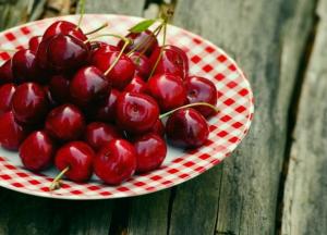 Худеем вкусно: простой метод сбросить лишний вес с помощью черешни
