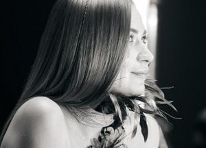 Больше музыки от Alloise: номинантка на YUNA 2021 представила новый неожиданный проект