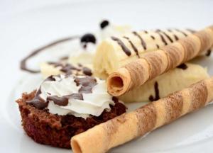 Медики назвали компонент, который превращает еду в яд