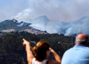 На Канарах бушуют пожары: тысячи человек эвакуированы