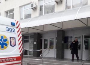 Не нашлось ни одного врача: в Киеве мужчина умер прямо в очереди в больнице