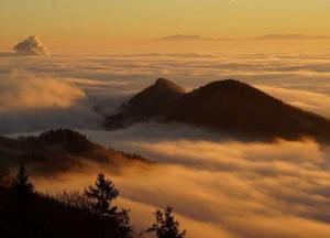 Ученые зафиксировали над Атлантическим океаном необычное природное явление