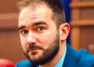 Пивной вор в "Слуге народа": появились забавные фотожабы на скандального нардепа