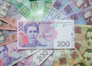 Кабмин повысил зарплаты школьным медикам на время карантина