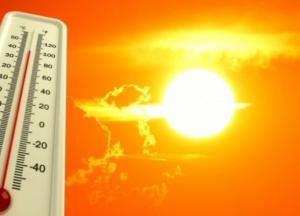 ​Синоптик прогнозирует жару и чистое небо над Украиной