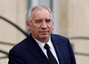 Уряд Франції йде у відставку, прем'єр отримав вотум недовіри