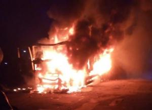 На Днепропетровщине сгорел грузовик с колбасой