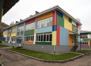 На полдня и без еды: в Киеве с 1 июня откроется часть детских садов (список по районам)