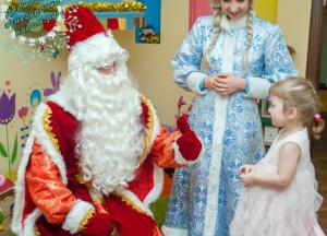 Дед Мороз умер в детском саду на глазах у детей