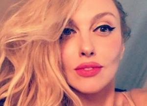 Оля Полякова показала фигуру в купальнике (фото)