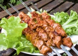 Шашлык из какого мяса диетологи назвали самым вредным 