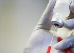 Минздрав утвердил список профессий для обязательной вакцинации