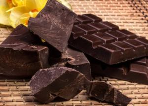 Эксперты назвали полезные свойства темного шоколада