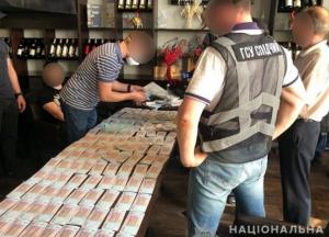 В Киеве на миллионной взятке задержали представителя Госрезерва