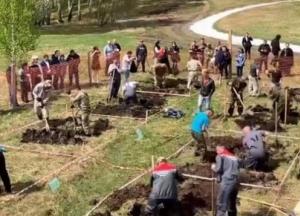 В России прошел конкурс по «скоростному копанию могил» (видео)