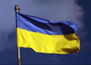 Под Киевом с памятника украли флаг Украины 