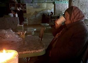 У центрі Києва адміністратор ресторану вигнала бабусю, яка попросила гарячої води
