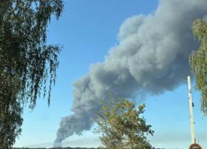 Ворожі шахеди спалили логістичний центр "Епіцентру" під Києвом: відео масштабної пожежі