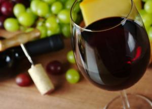 Ученые развенчали миф о пользе красного вина