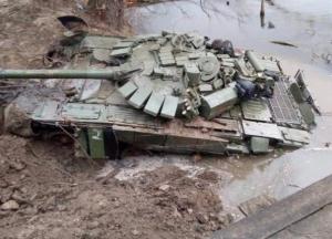 Біля Куп'янська окупанти з бронетехнікою втопилися в річці