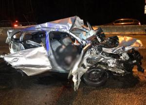 В Киеве на Окружной произошло смертельное ДТП: погибли двое мужчин (фото)