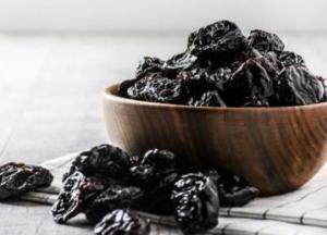 Врачи назвали неожиданное свойство чернослива