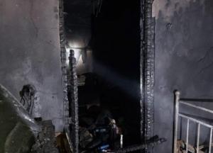 В пожаре на Днепропетровщине погибли трое детей