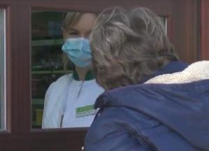 В КГГА разъяснили новые правила пользования магазинами и аптеками