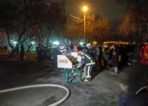 В Киеве горит многоэтажка: людей эвакуируют, есть погибшие