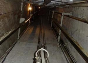 В Киеве рабочие упали в шахту лифта, есть жертва