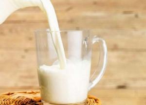 Ученые рассказал об опасности употребления молока