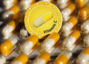 Медики назвали неожиданные побочные эффекты приема витамина С