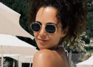 Настя Каменских похвасталась идеальными ягодицами в белом бикини (фото)