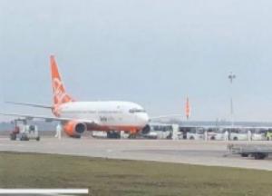 Самолет с эвакуированными из Китая украинцами приземлился в «Борисполе» (видео)