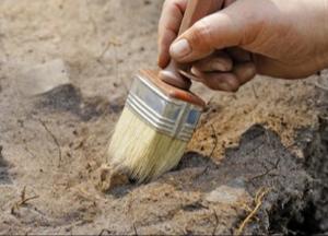 В Индии под слоем песка нашли затерянный храм (видео)