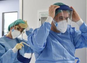 Медики объяснили, почему 5-10 дни болезни COVID-19 особенно важны