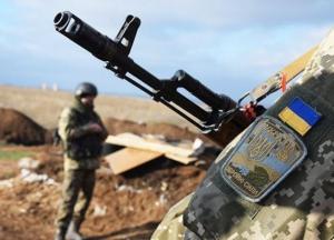Сутки в зоне ООС: семь обстрелов, ранен украинский военный 