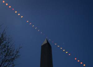 NASA показало повне сонячне затемнення (відео)