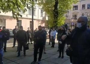 В Черновцах протестуют против закрытия рынков (видео)