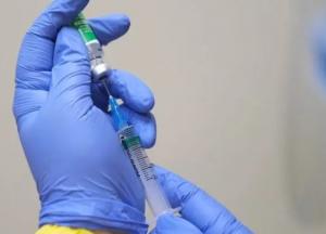 Минздрав изменил Дорожную карту вакцинации украинцев