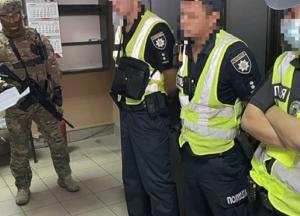 На Херсонщине патрульные требовали деньги с водителей перегруженных фур (фото)