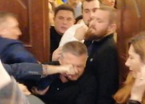 Драка в Раде: экс-нардепа отправили под ночной домашний арест (видео)