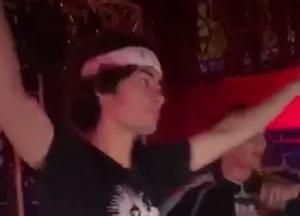 "Русские в Лондоне": младший сын Порошенко угодил в скандал (видео)