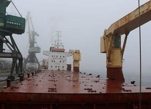 В Херсон под видом песка пытались ввезти опасные отходы (фото)