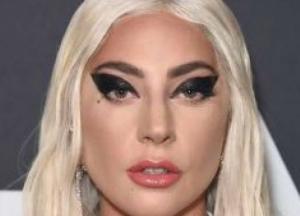 Леди Гага самоизолировалась из-за коронавируса: "устроить самокарантин, а не тусоваться с людьми старше 65 лет"