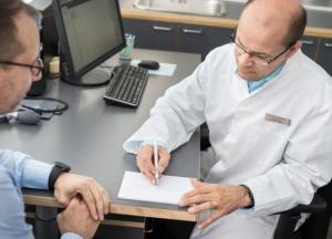 Врачи назвали необычный симптом опухоли кишечника