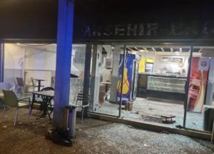 Теракт у Франції: кинули гранату в бар, 12 поранених, 6 у критичному стані (фото)