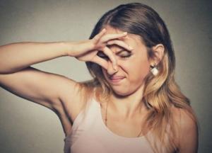 Врачи рассказали, какие болезни можно определить по запаху тела