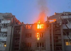 Львів у вогні: ракетами знесені цілі поверхи, є зниклі безвісти, десятки постраждалих і їх все більше (відео)