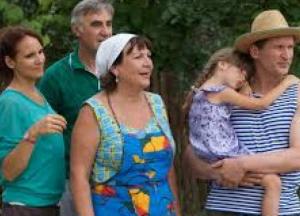 Новый скандал вокруг "Сватов": в сериале нашли георгиевскую ленту и Путина